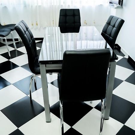 شقة Apartament Luxury جورا هومورولوي المظهر الخارجي الصورة