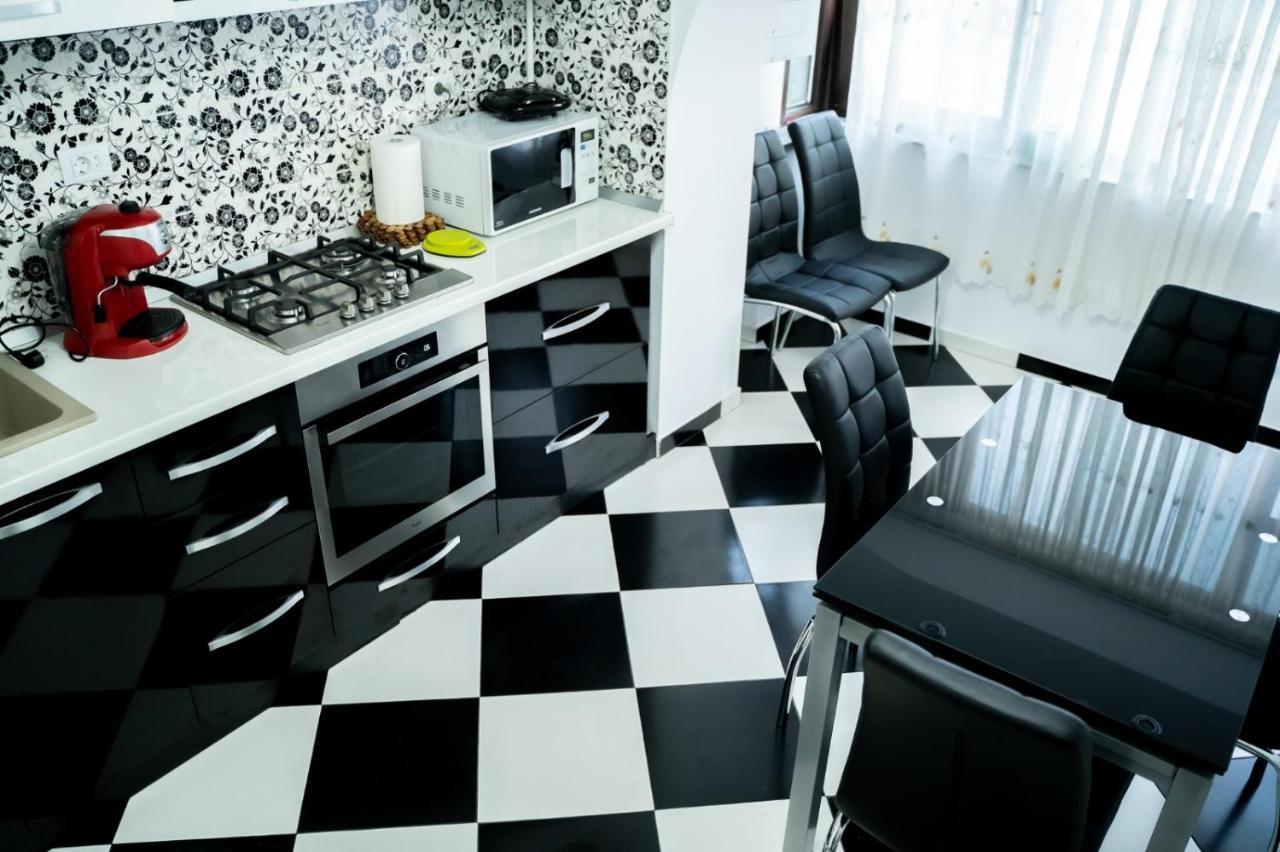 شقة Apartament Luxury جورا هومورولوي المظهر الخارجي الصورة